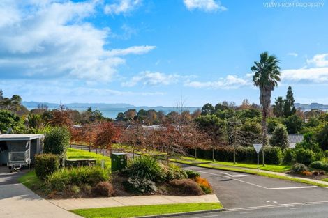 Photo of property in 18 Vista Close, Omokoroa, 3114