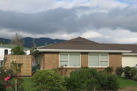 Photo of property in 19 Heihei Place, Paraparaumu, 5032