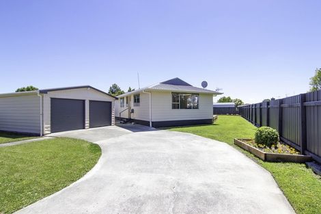 Photo of property in 51 Acacia Street, Kelvin Grove, Palmerston North, 4414