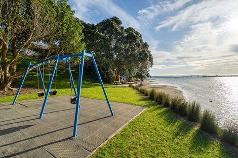 Photo of property in 2/60 Aramoana Avenue, Devonport, Auckland, 0624