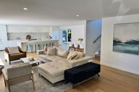 Photo of property in 24 Otakau Road, Milford, Auckland, 0620