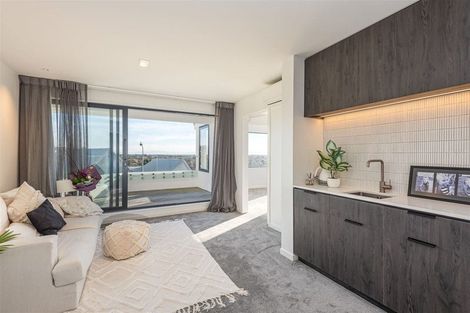 Photo of property in 15 Woodlau Rise, Huntsbury, Christchurch, 8022