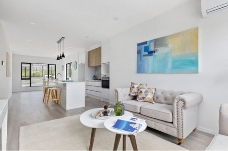 Photo of property in 30 Waihou Crescent, Albany Heights, Auckland, 0632