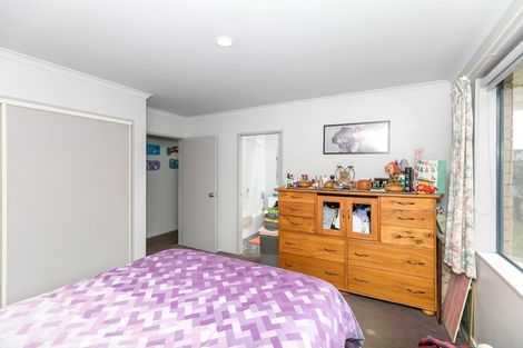 Photo of property in 21 Twickenham Place, Nawton, Hamilton, 3200