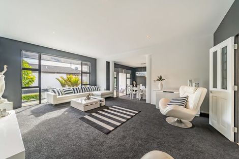 Photo of property in 1 Young Nicks Lane, Whitby, Porirua, 5024