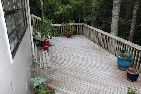 Photo of property in 5 Kaurimu Rise, Titirangi, Auckland, 0604