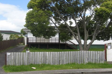 Photo of property in 6 Iris Place, Clendon Park, Auckland, 2103