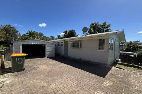 Photo of property in 10 Glenfinn Place, Massey, Auckland, 0614