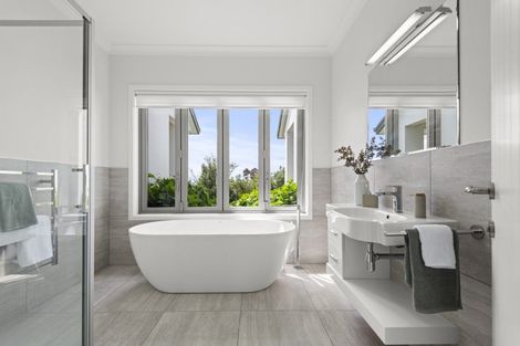 Photo of property in 12 Fleetwood Lane, Turitea, Palmerston North, 4472