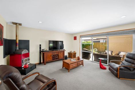 Photo of property in 12 Kitakita Grove, Motueka, 7120
