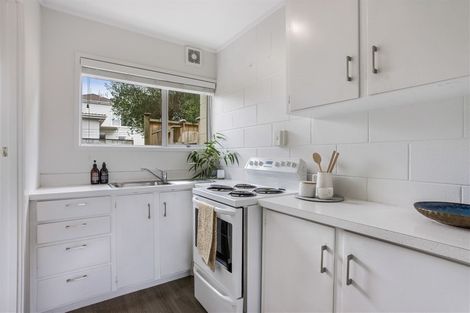 Photo of property in 2/34 Watea Road, Sandringham, Auckland, 1025