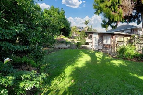 Photo of property in 18 Evelyn Road, Cockle Bay, Auckland, 2014