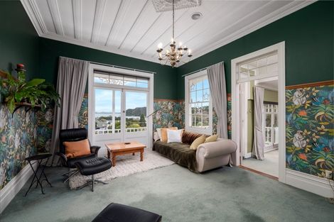 Photo of property in 9 Robertson Street, Russell, 0202