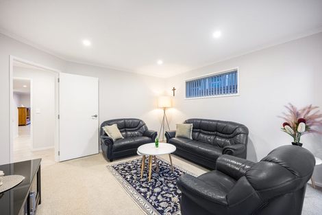 Photo of property in 29 Cavalli Road, Long Bay, Auckland, 0630