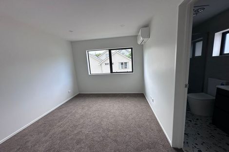 Photo of property in 68 Staveley Avenue, Mount Roskill, Auckland, 1041