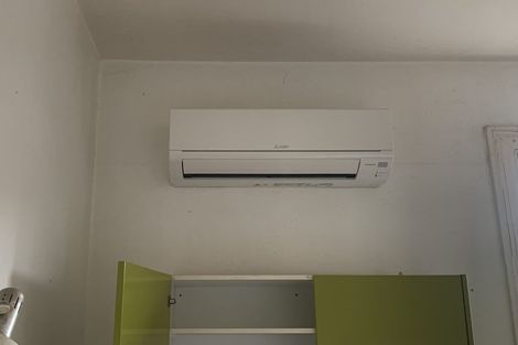 Photo of property in 8a Clermont Terrace, Kelburn, Wellington, 6012