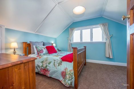 Photo of property in 77 Pohutukawa Street, Woburn, Lower Hutt, 5011