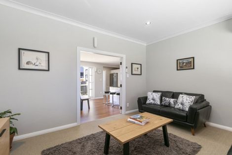 Photo of property in 9b Fergusson Street, Waterloo, Lower Hutt, 5011