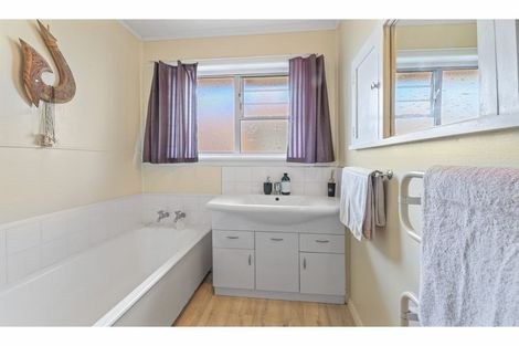 Photo of property in 63 Epsom Road, Sockburn, Christchurch, 8042