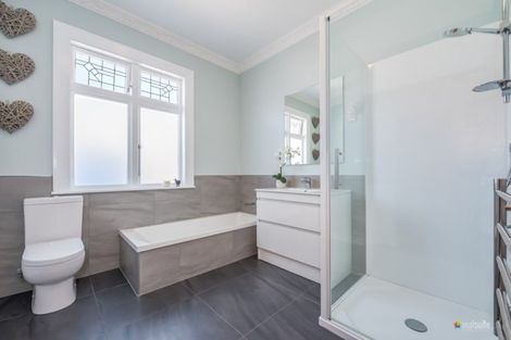 Photo of property in 38 Saint Ronans Avenue, Waterloo, Lower Hutt, 5011