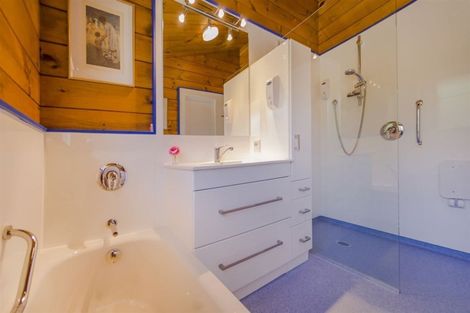 Photo of property in 13 Punga Place, Whitianga, 3510