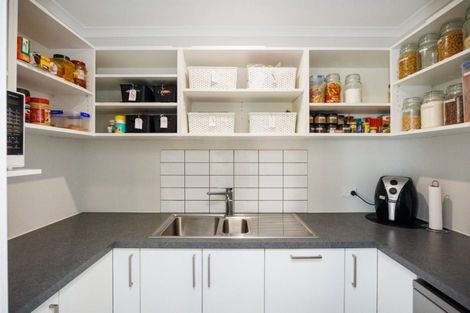 Photo of property in 8 Henty Lane, Marton, 4710