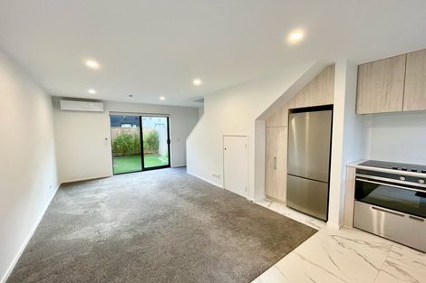 Photo of property in 7/22 Yeovil Road, Te Atatu Peninsula, Auckland, 0610