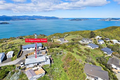 Photo of property in 51 Edgecombe Street, Newlands, Wellington, 6037
