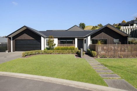 Photo of property in 14 Hayward Place, Ohauiti, Tauranga, 3112