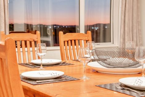 Photo of property in 3a Melia Place, Stanmore Bay, Whangaparaoa, 0932