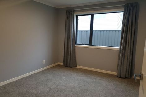 Photo of property in 27 Kaki Drive, Kenepuru, Porirua, 5022