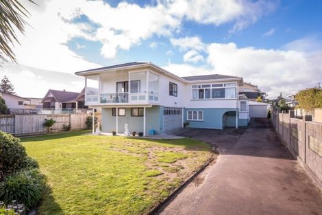 Photo of property in 65 Marine Parade, Paraparaumu Beach, Paraparaumu, 5032