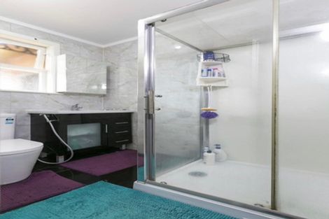 Photo of property in 3154 Great North Road, New Lynn, Auckland, 0600