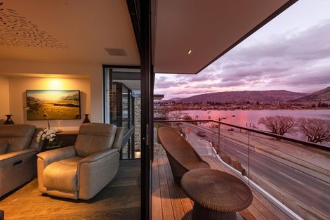 Photo of property in 4 Bay Rise, Wanaka, 9305