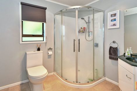 Photo of property in 8 Ainsdale Place, Manurewa, Auckland, 2102