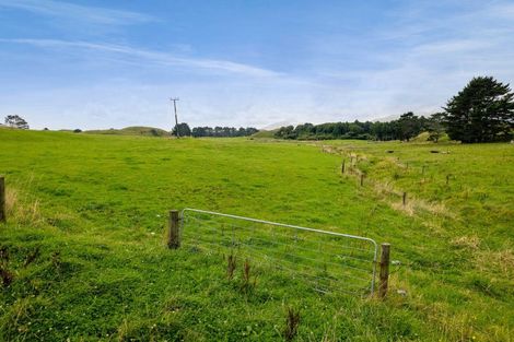 Photo of property in 955 Opua Road, Opunake, 4681