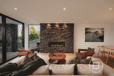 Photo of property in 7b Wakatipu Heights, Queenstown, 9300