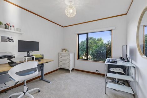 Photo of property in 14 Laurel Grove, Maungaraki, Lower Hutt, 5010