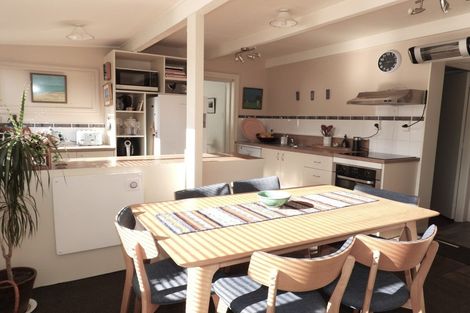 Photo of property in 132 Perth Street, Holmes Hill, Oamaru, 9401