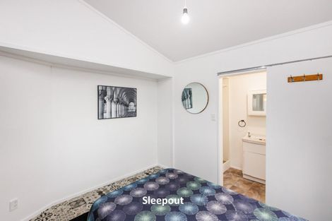 Photo of property in 17 Pinedale Parade, Milson, Palmerston North, 4414