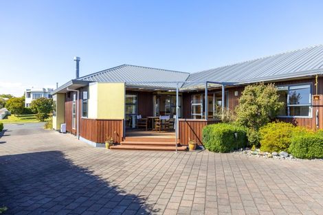 Photo of property in 14 Fairview Terrace, Waipahihi, Taupo, 3330
