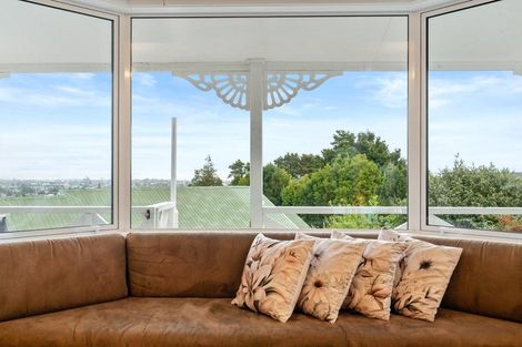 Photo of property in 67 Eugenia Rise, Totara Heights, Auckland, 2105