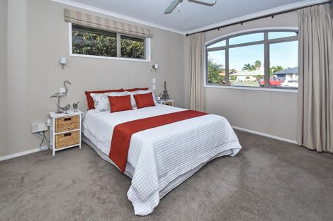 Photo of property in 19a Chippewa Place, Conifer Grove, Takanini, 2112