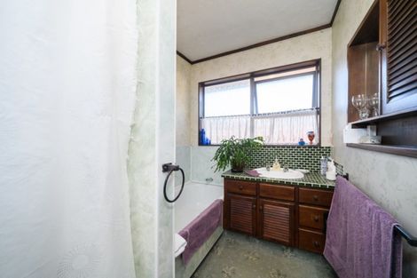 Photo of property in 32 Cecil Place, Cloverlea, Palmerston North, 4412