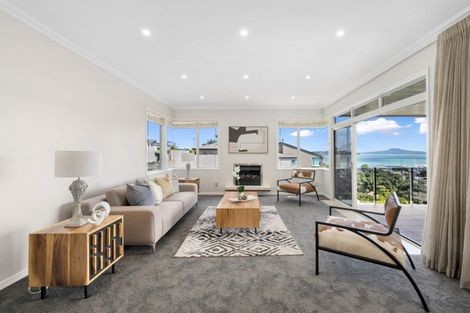 Photo of property in 72 Compass Way, Half Moon Bay, Auckland, 2012