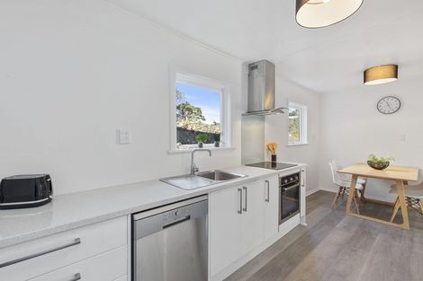 Photo of property in 35 Thomas Street, Stokes Valley, Lower Hutt, 5019