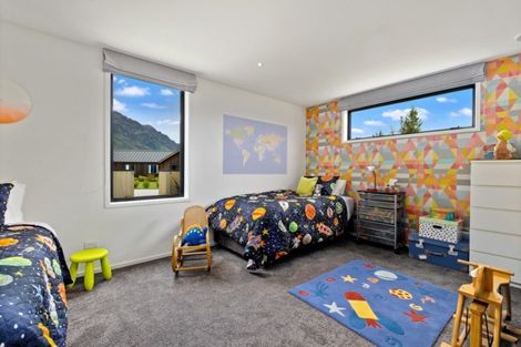 Photo of property in 44 Mckellar Drive, Jacks Point, Queenstown, 9371