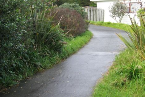 Photo of property in 15 Hillside Crescent, Leigh, 0985