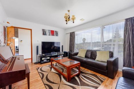 Photo of property in 36 Powrie Street, Glenfield, Auckland, 0629