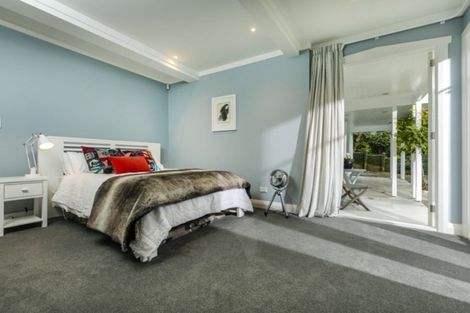 Photo of property in 14 Handley Avenue, Narrow Neck, Auckland, 0624